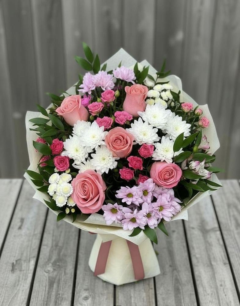 Букет цветов из: Альстромерии, Гвоздики, Розы и Хризантемы в Усово