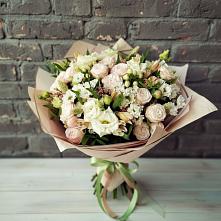 Букет цветов из:  Альстромерии, Розы и Хризантемы в Усово