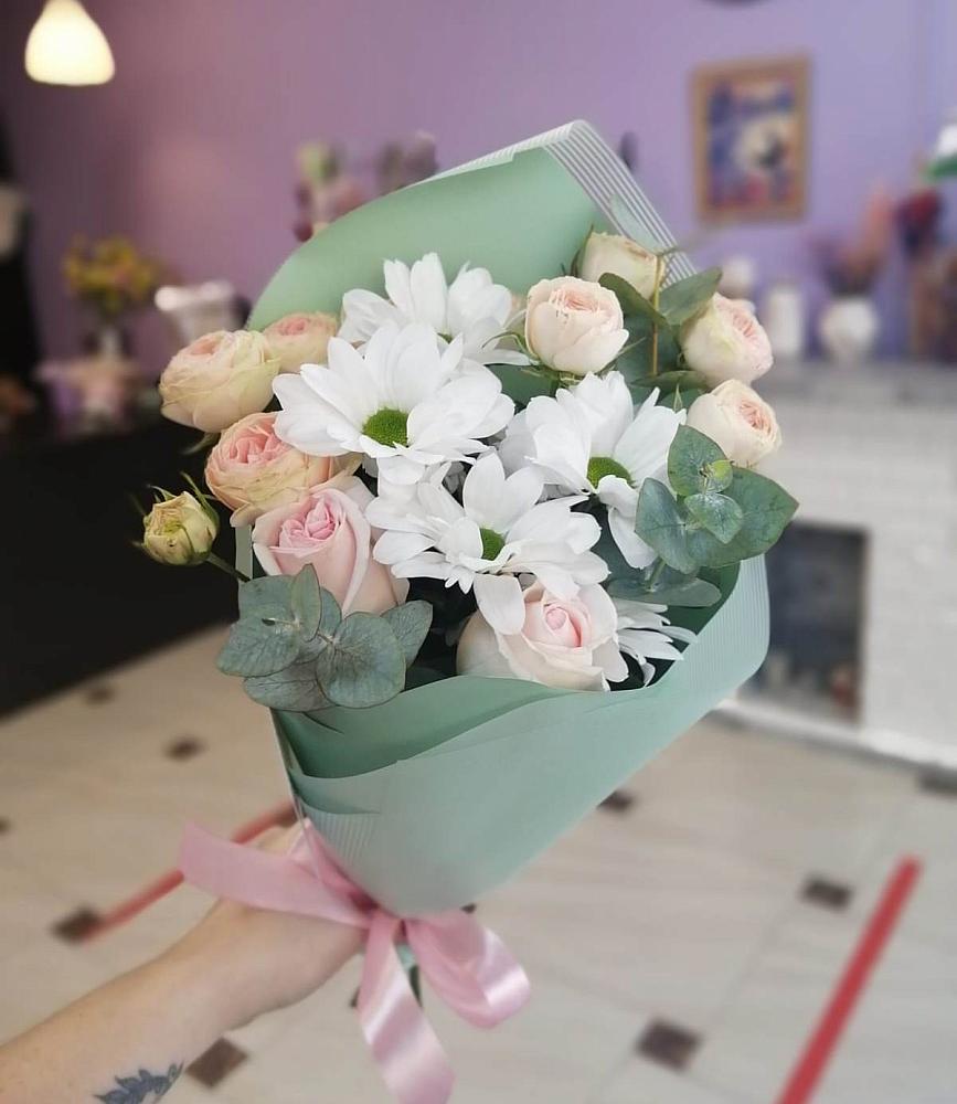 Букет цветов из: Хризантемы и Розы в Усово