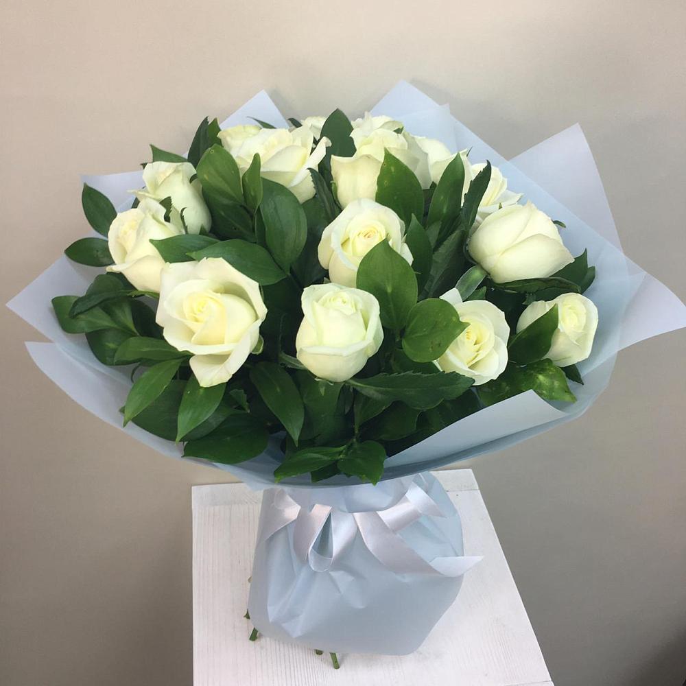 Букет 15 Белых роз Проуд в Усово
