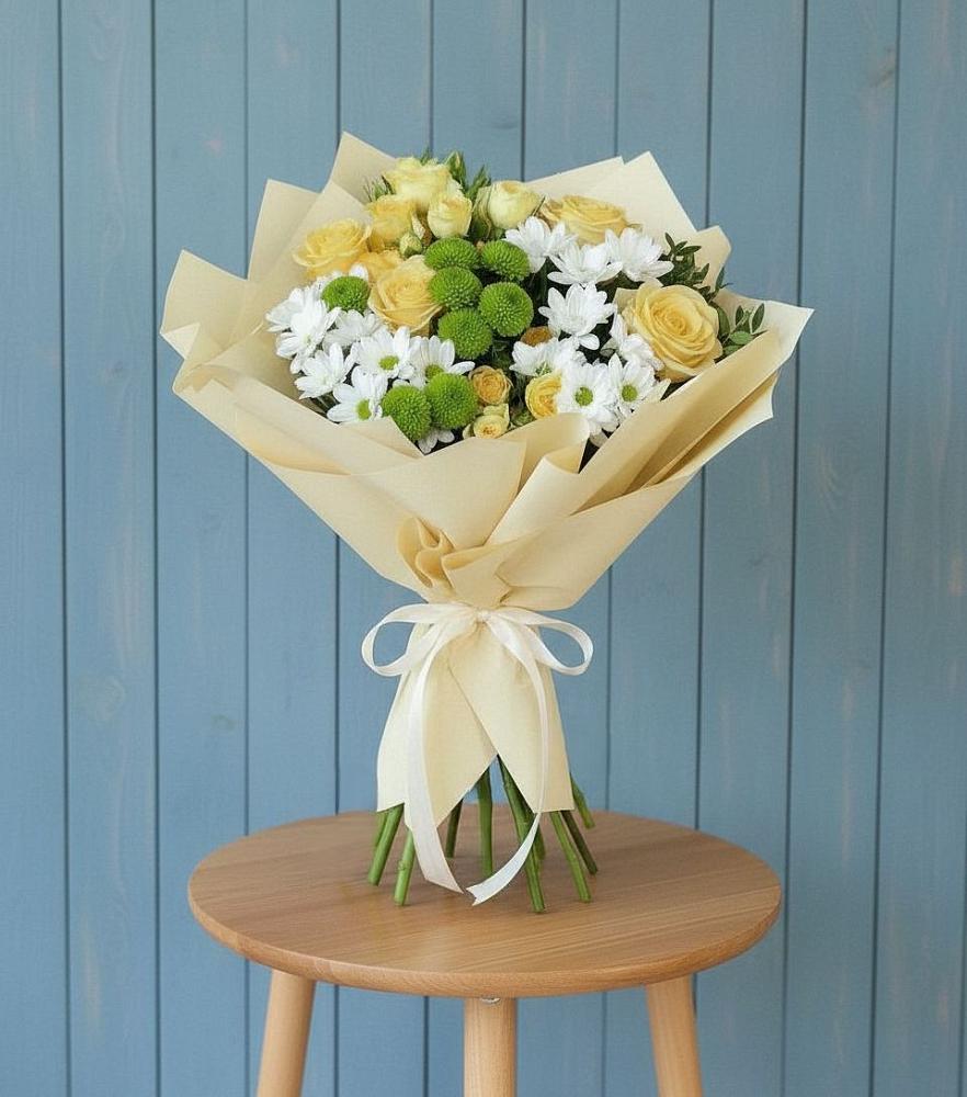 Букет цветов из: Хризантемы и Розы в Усово