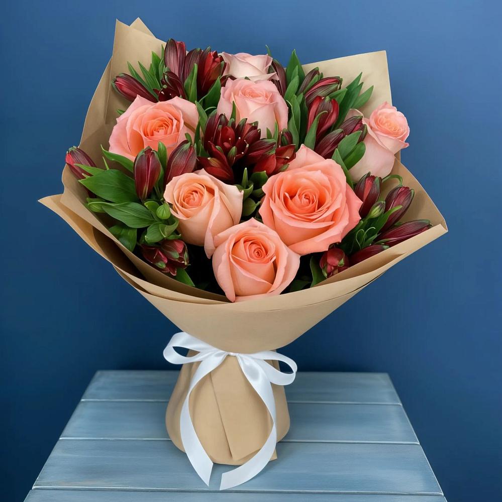 Букет цветов из: Розы и Альстромерии в Усово