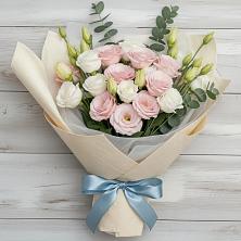 Букет цветов из:  Лизиантусы в Усово