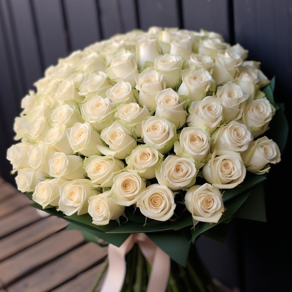 Букет 101 Белая роза Крем де ля Крем в Усово