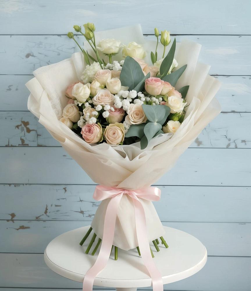 Букет цветов из: Розы и Лизиантусы в Усово