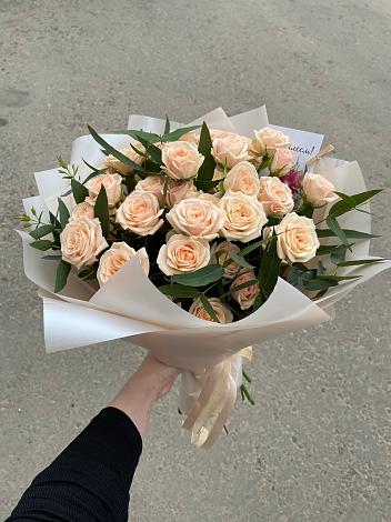 Букет Кремовые розы Латте в Усово