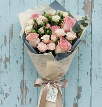 Букет цветов из:  Розы в Усово