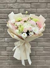 Букет цветов из:  Гвоздики, Розы, Лизиантусы и Хризантемы в Усово