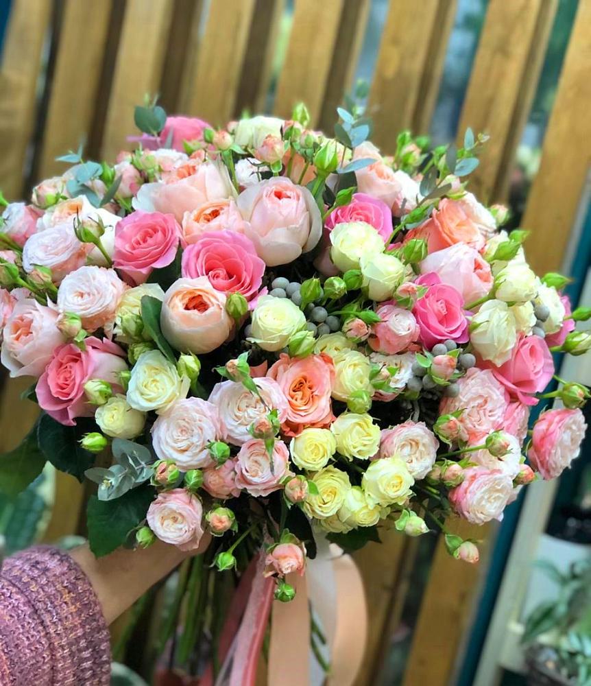 Букет цветов из: Розы в Усово