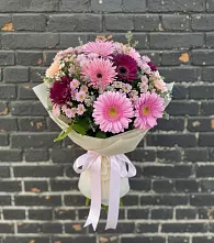Букет цветов из:  Герберы и Хризантемы в Усово