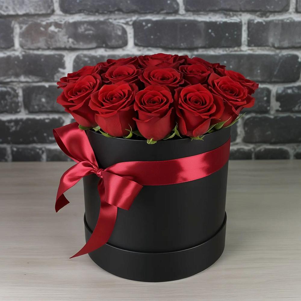 Цветочная композиция из Розы в шляпной коробке в Усово