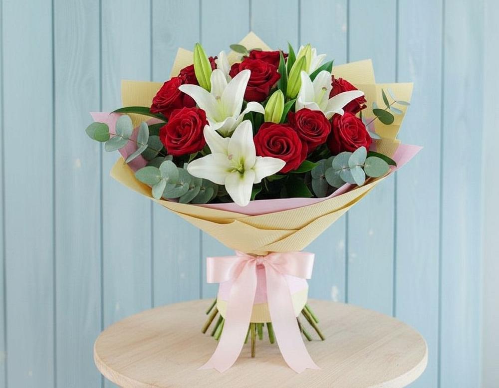 Букет цветов из: Лилии и Розы в Усово