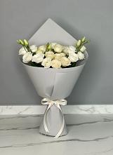 Букет цветов из:  Розы и Лизиантусы в Усово